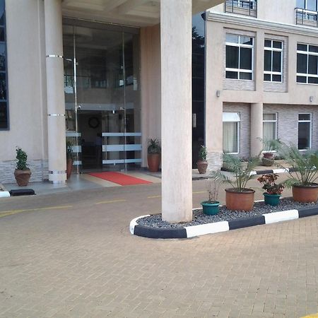 Three Steers Hotel 메루 외부 사진