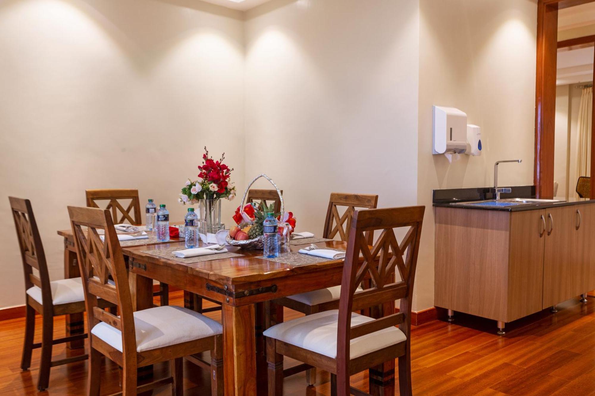 Three Steers Hotel 메루 외부 사진