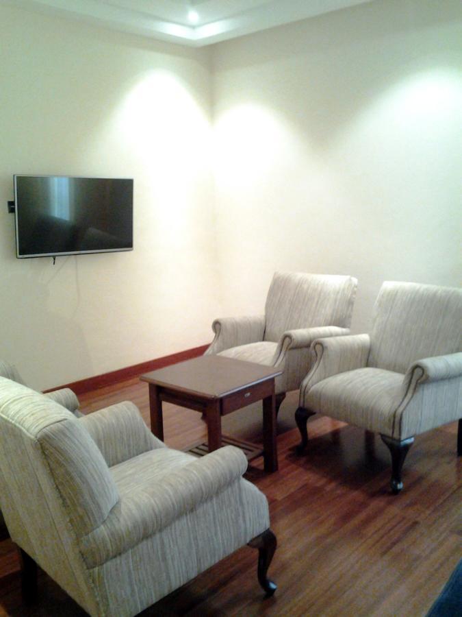 Three Steers Hotel 메루 외부 사진
