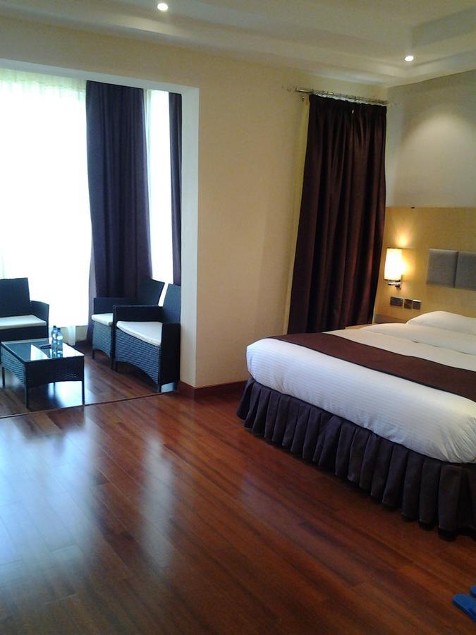 Three Steers Hotel 메루 외부 사진
