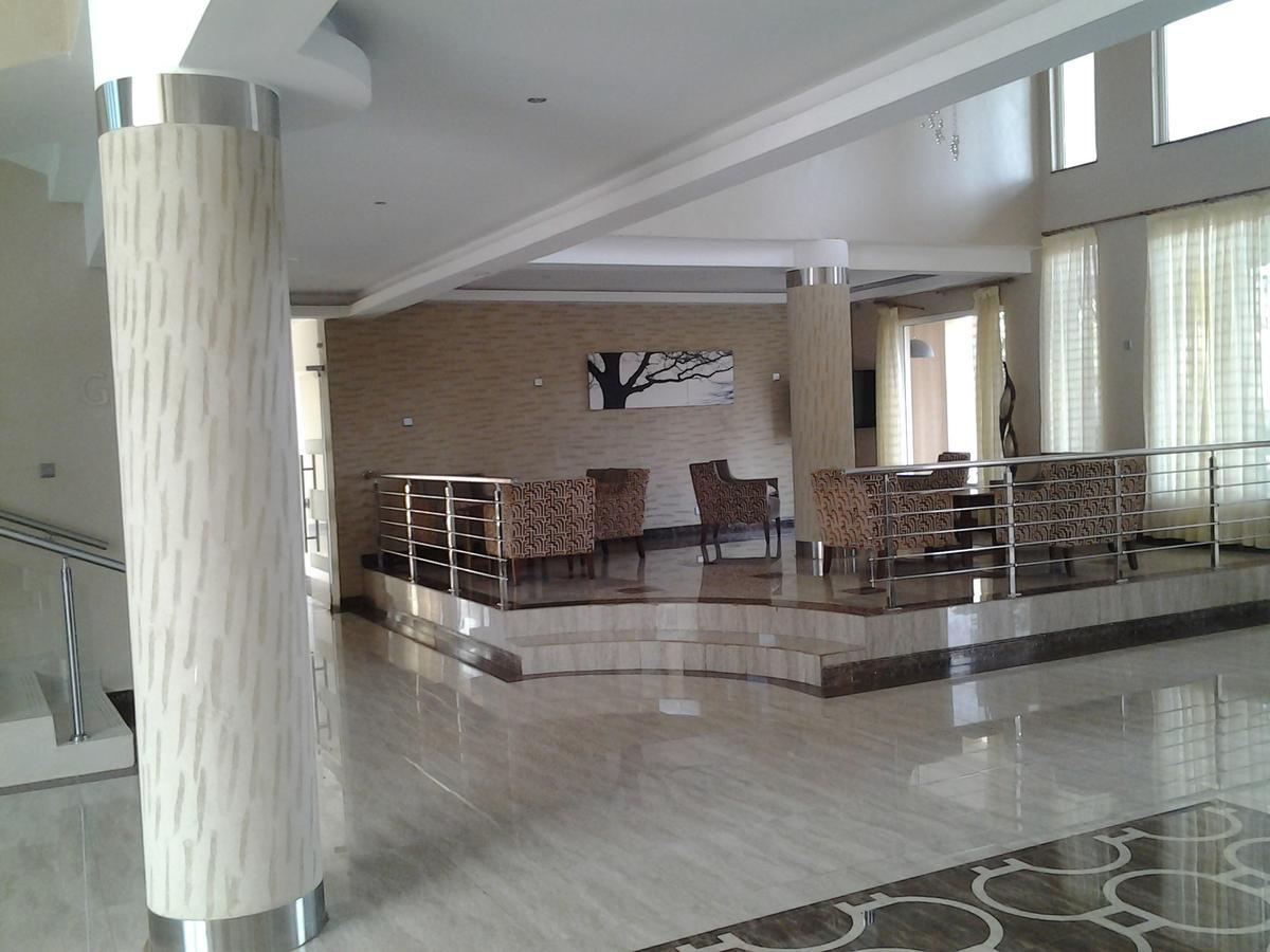 Three Steers Hotel 메루 외부 사진
